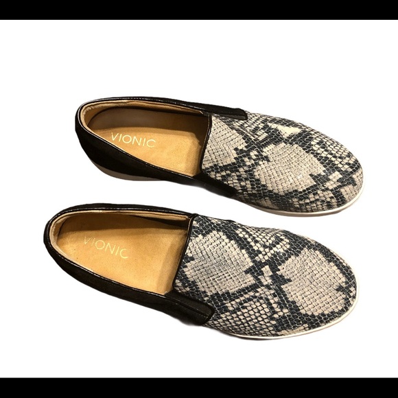 Vionic MIDI Snake Print Women’s Slip-On Loafer 10 - Picture 6 of 11